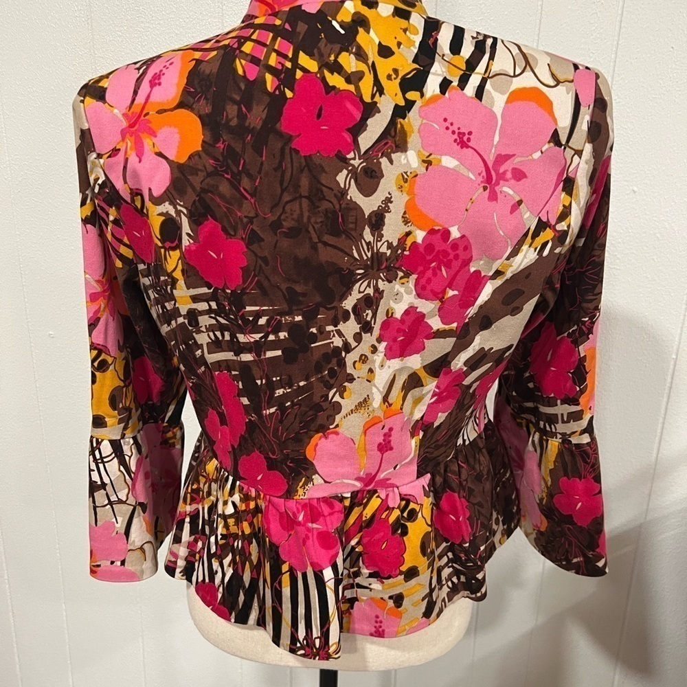 Andre Oliver floral 3/4 sleeves with zipper closure blazer - Picture 3 of 11
